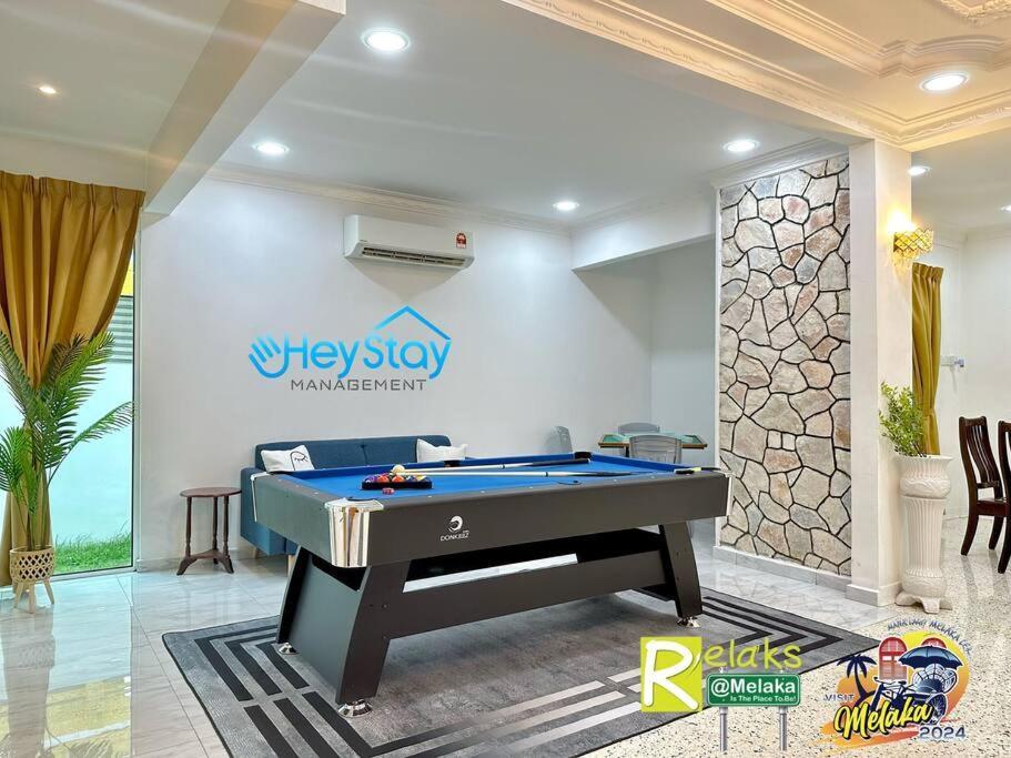 Klebang 4B3B-21Pax Pooltable Karaok Jaccuzi Townarea Villa Kelebang Besar Exterior photo