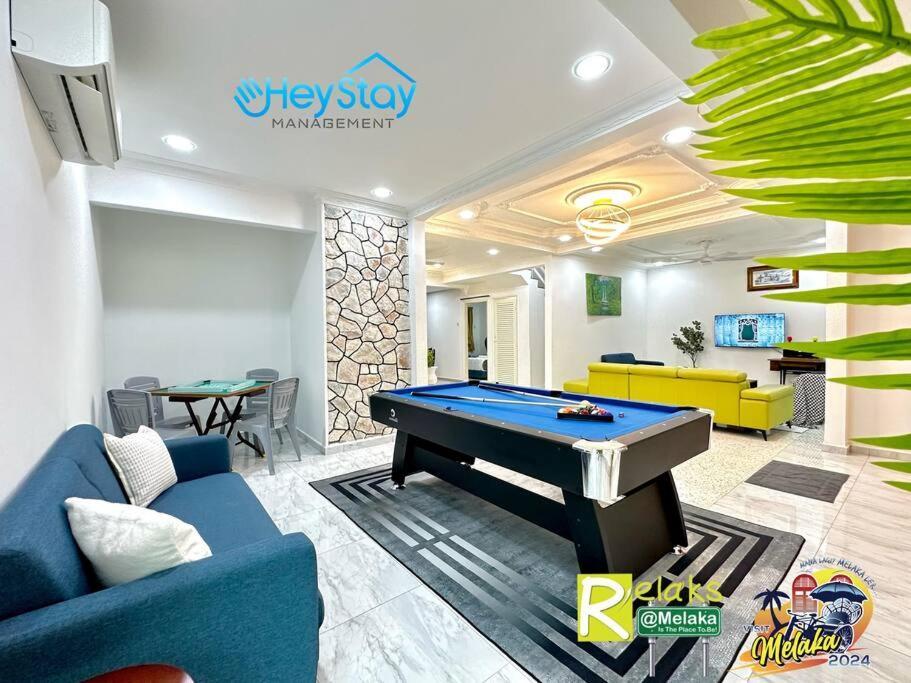 Klebang 4B3B-21Pax Pooltable Karaok Jaccuzi Townarea Villa Kelebang Besar Exterior photo