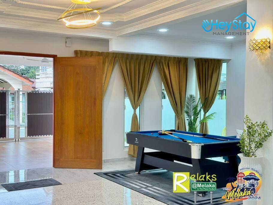 Klebang 4B3B-21Pax Pooltable Karaok Jaccuzi Townarea Villa Kelebang Besar Exterior photo